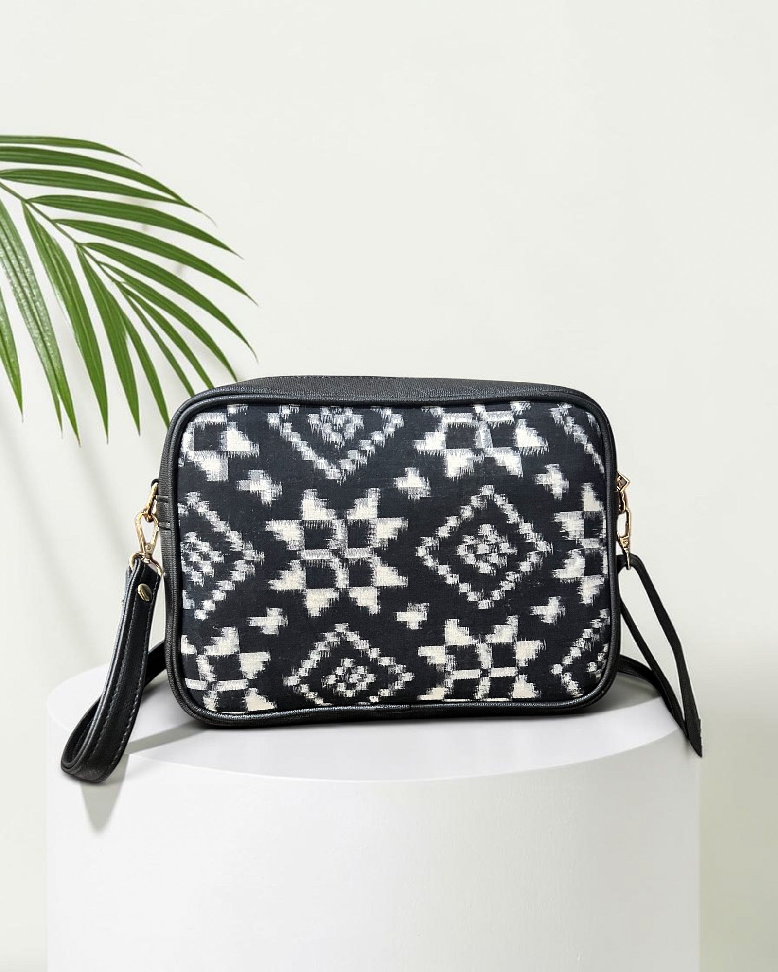Telia Rumal Crossbody Bag