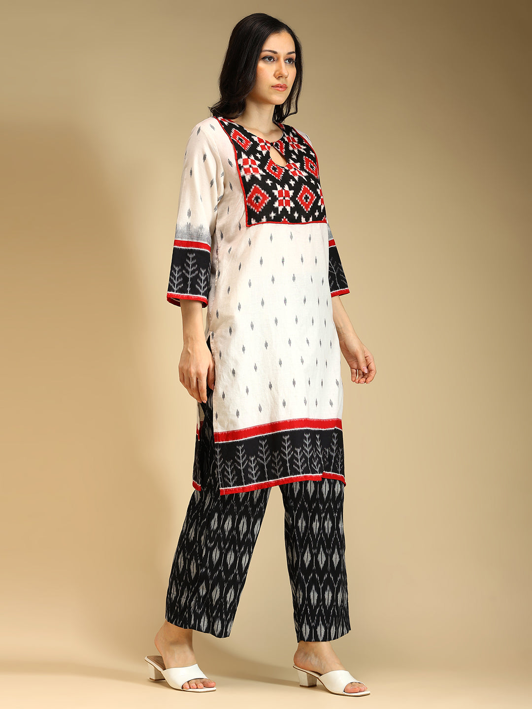 Telia Rumal Coord Set