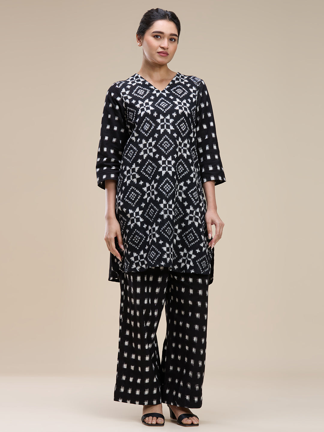 Telia Rumal Coord Set