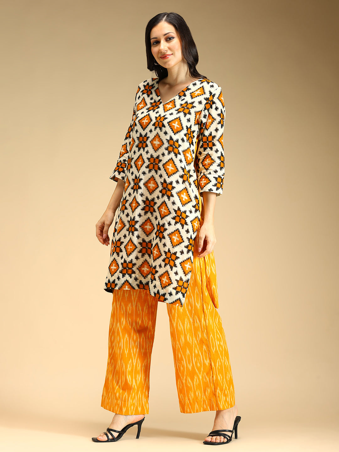 Telia Rumal Coord Set