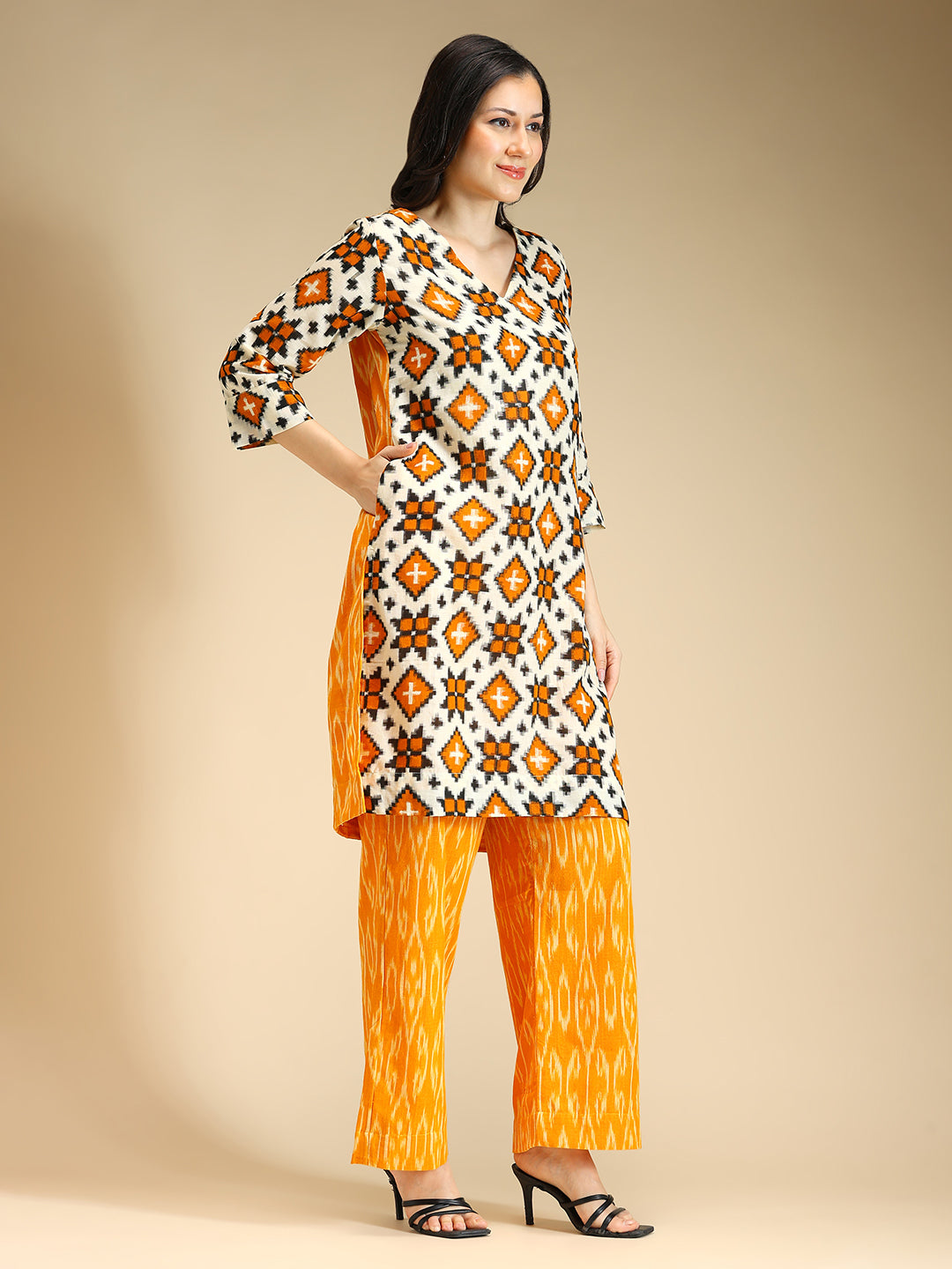 Telia Rumal Coord Set