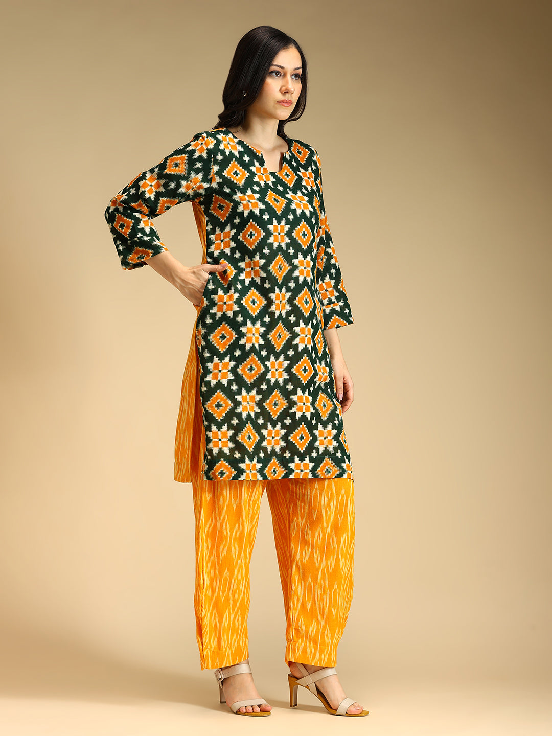 Telia Rumal Coord Set