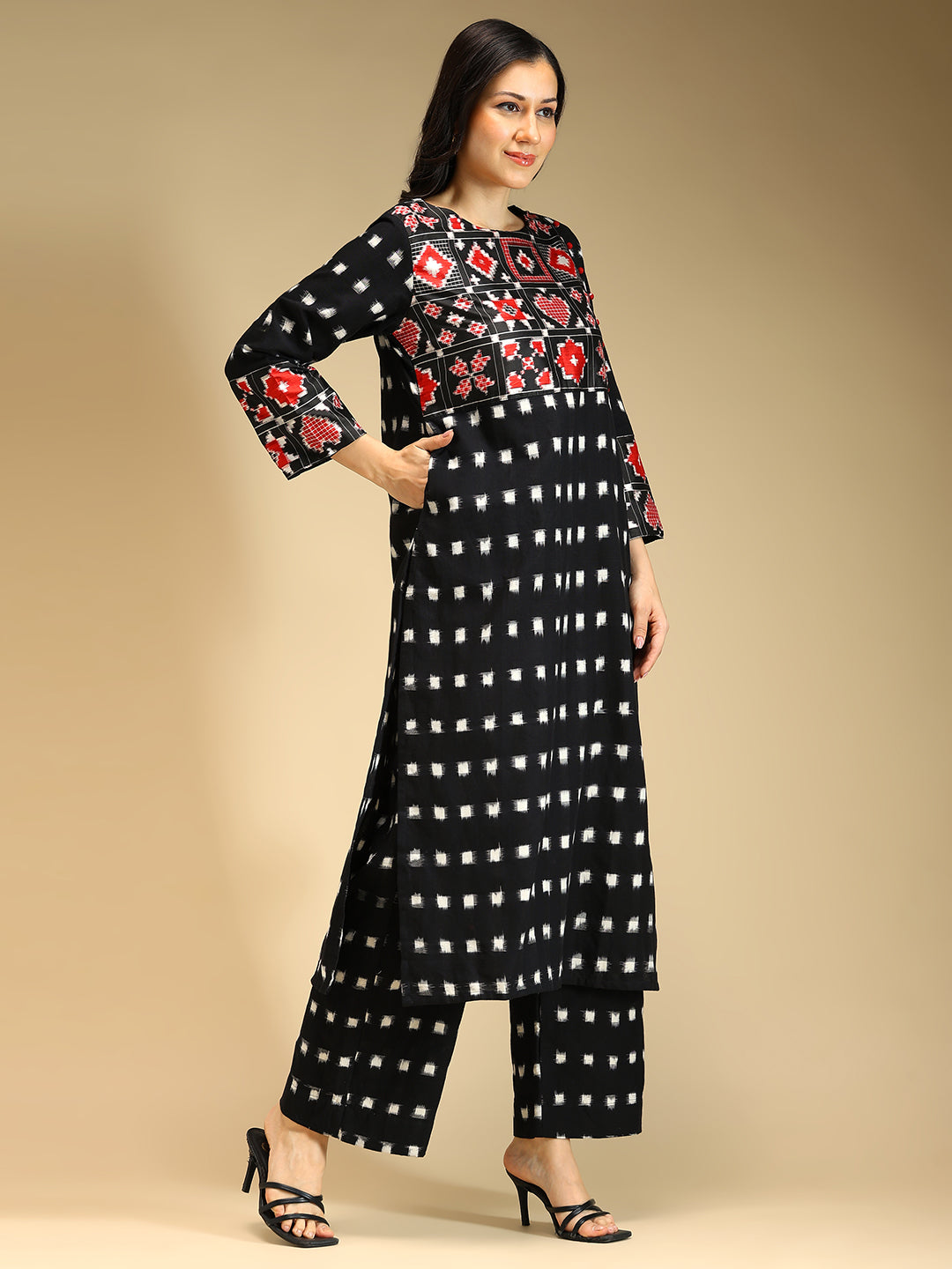 9 Motif Silk Telia Rumal Ikat Coord Set